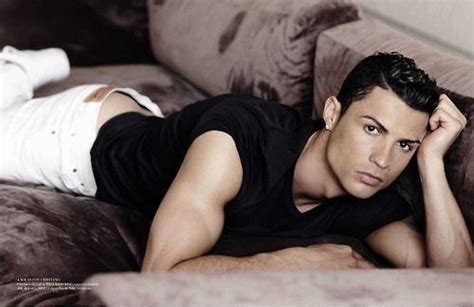 ronaldo nackt|Cristiano Ronaldo naked on the cover of Vogue: Real Madrid star